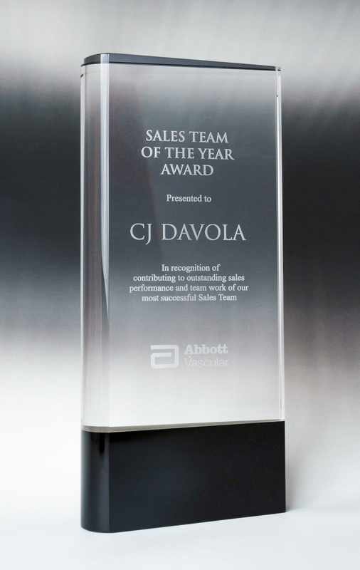 Crystal-Vertical Curved Block with Coloured Plinth